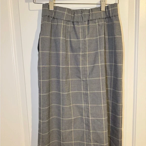 Uniqlo Gray Checkered A-Line Skirt - Picture 3 of 6